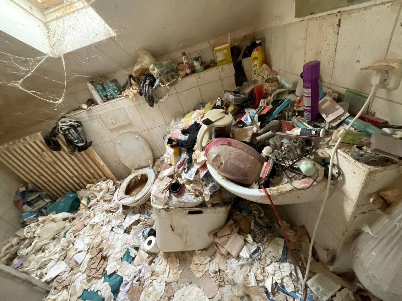 Wohnung nach professioneller Messie-Entrümpelung in Bonn