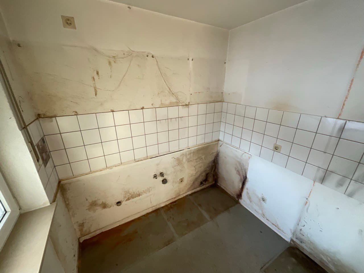 Vorher - Schimmelpilzsanierung in Bonn